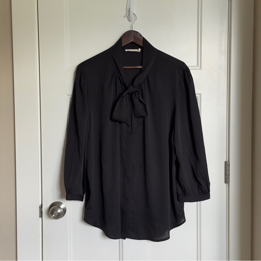 Ellison for ModCloth Black 3/4 Sleeve Bow Tie Front Blouse